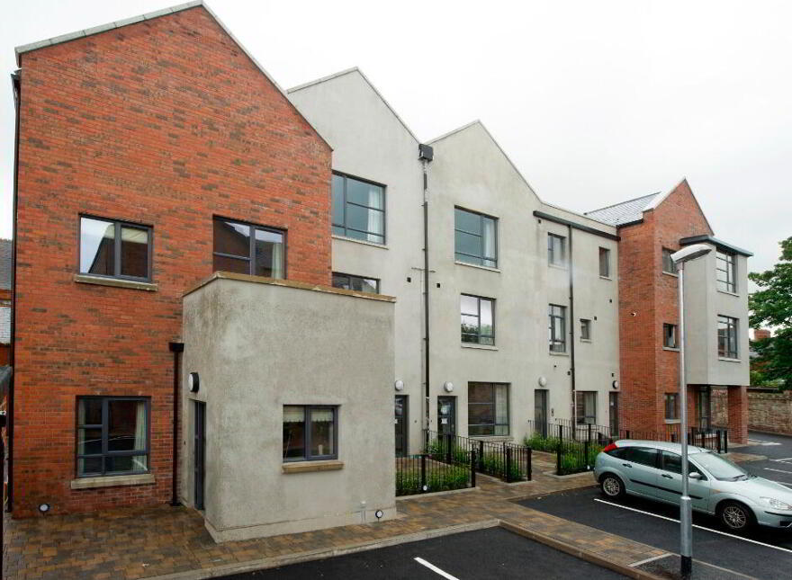 Apt 4 Carolan House, 56 Rossmore Drive, Belfast, BT7 3LA photo