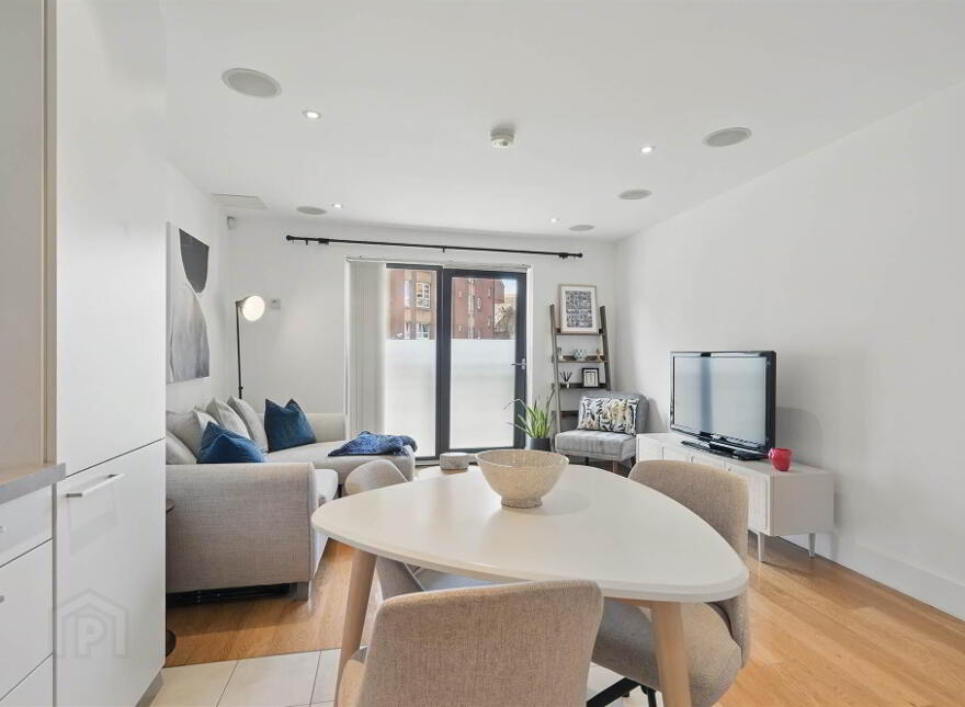 Apt 42 Custom House Square, 4 Ulster Street, Belfast, BT1 3ES