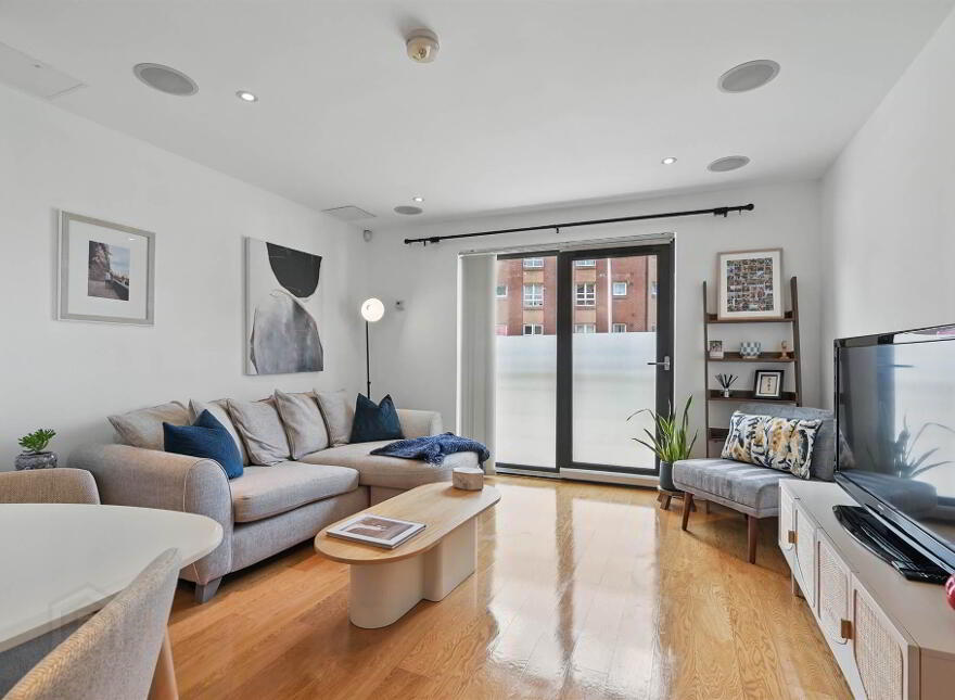 Apt 42 Custom House Square, 4 Ulster Street, Belfast, BT1 3ES
