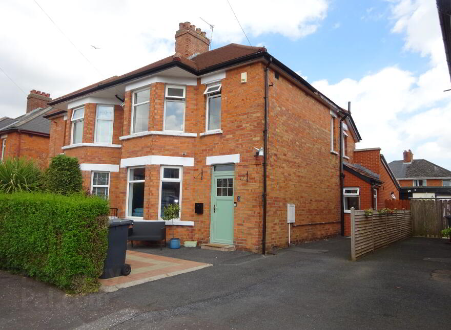 8 Cheltenham Gardens, Belfast, BT6 0HS photo