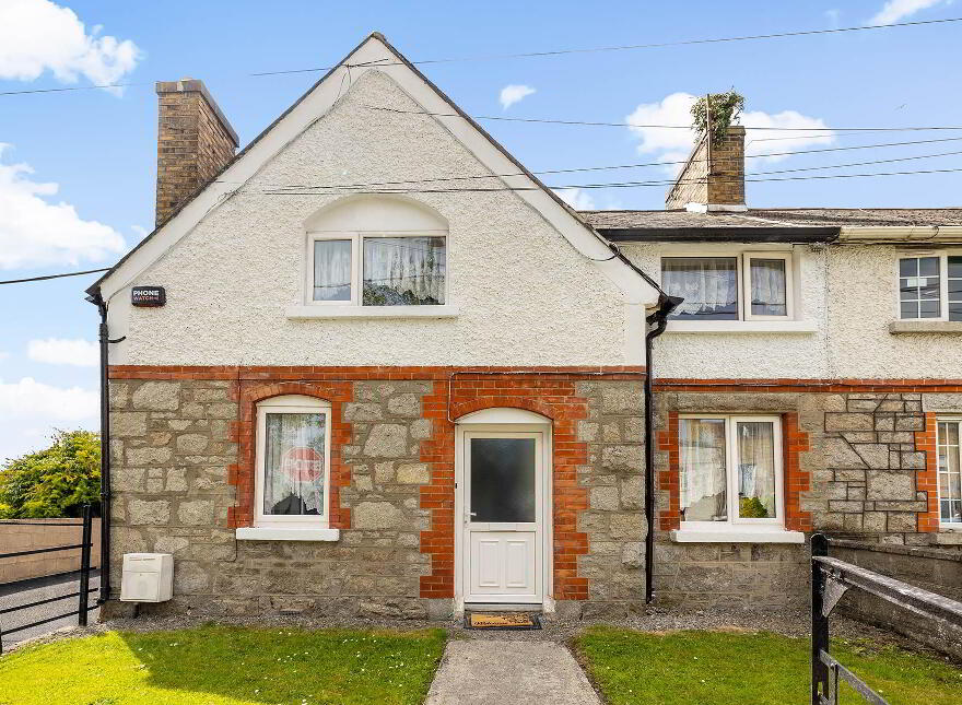 1 Woodfarm Cottages, Old Lucan Road, Dublin, D20V524 photo
