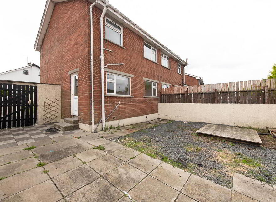 19 Craigs Road, Ballynahinch, BT24 8PQ