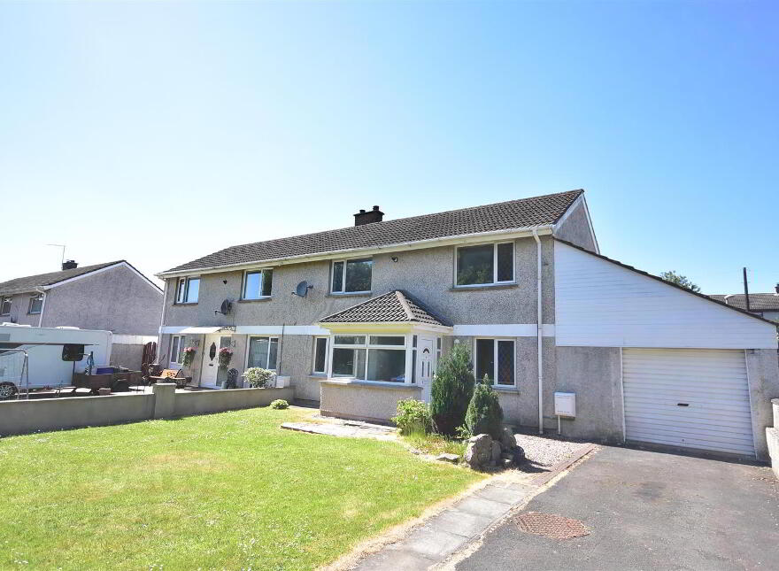 4 Hillview, Newpark, Antrim, BT41 2BT photo