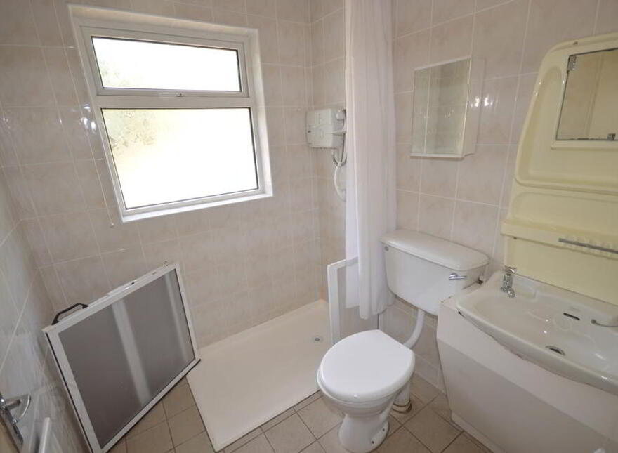 Carricknamoghill, Killybegs, Donegal, F94F7T2