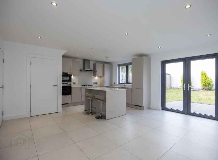 5 Brooke Hall Drive, Belfast, BT8 6XA