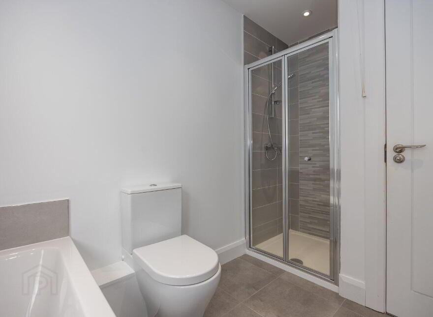 5 Brooke Hall Drive, Belfast, BT8 6XA
