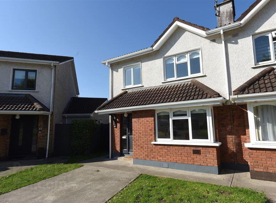 8 The Maples, Bridgemount, Carrigaline photo