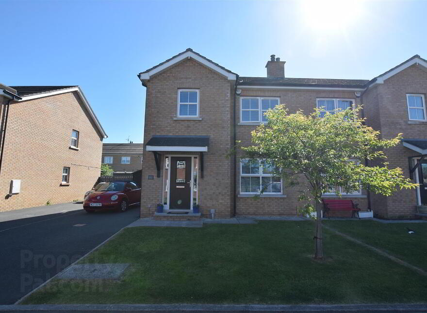 11 Rocksfield Way, Crossgar, BT30 9GP photo