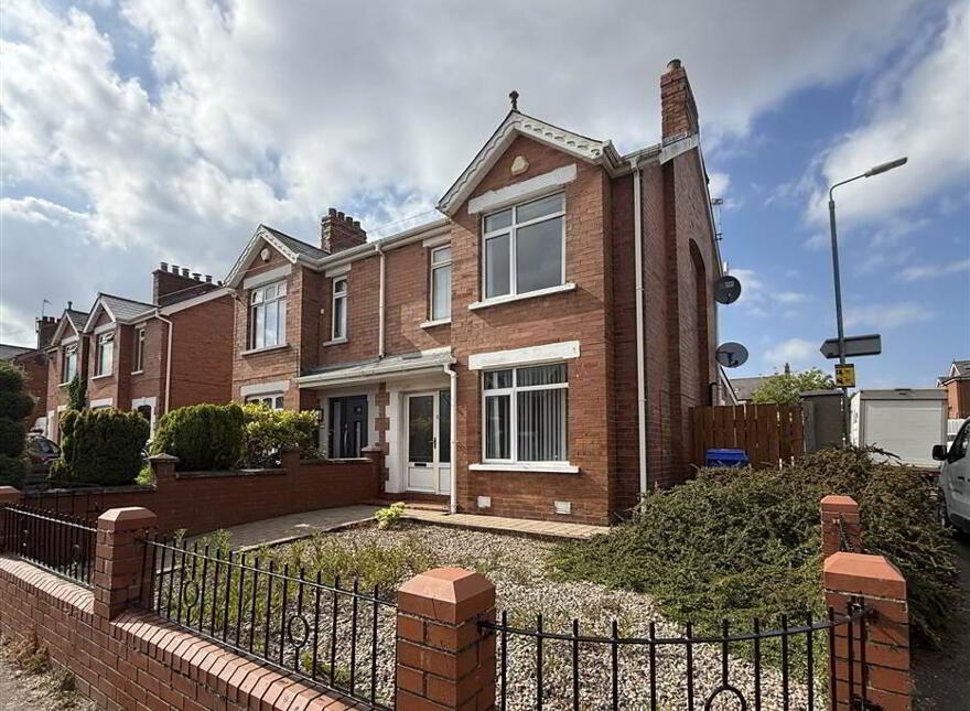 33 Onslow Parade, Cregagh, Belfast, BT6 0AS photo