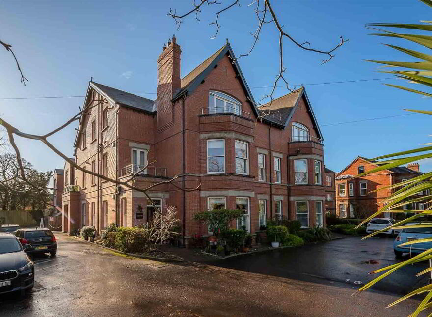 Apt 14 16, Annadale Avenue, Belfast, BT7 3JH photo