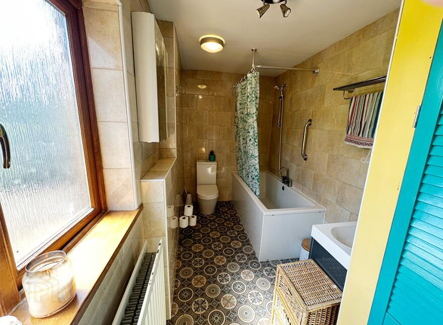 Tullyhappy House, 253 Old Armagh Road, Newry, BT35 6NL