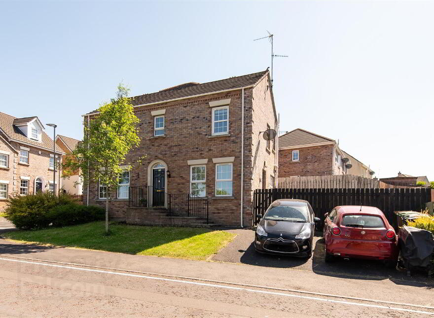 165 Summerhill, Banbridge, BT32 3GG photo