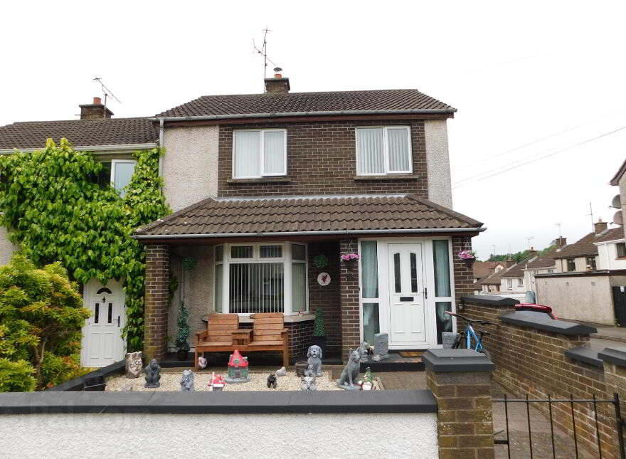 25 Winters Gardens, Omagh, BT79 0DZ photo