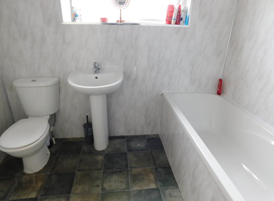 25 Winters Gardens, Omagh, BT79 0DZ