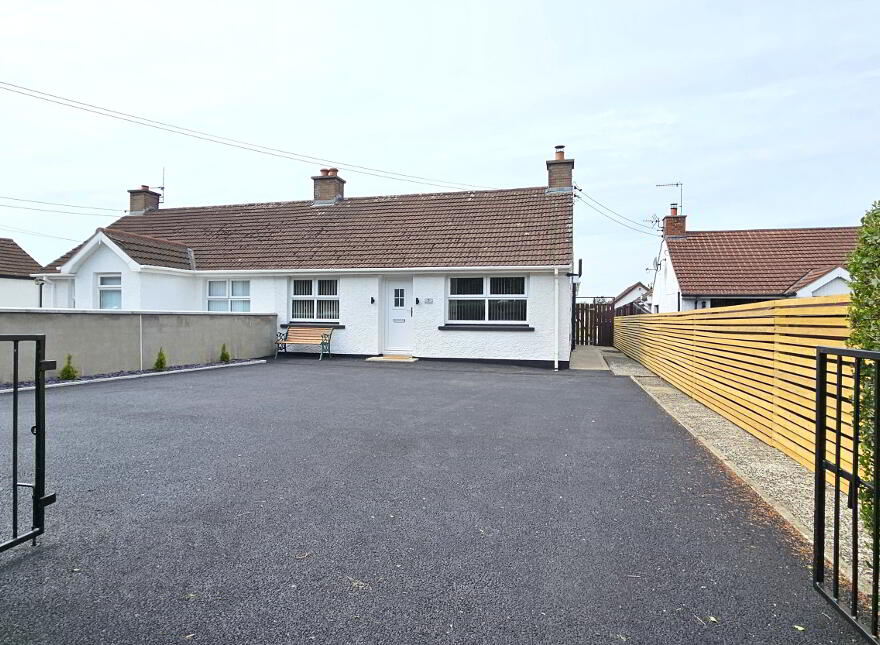 7 Oldwood Terrace, Antrim, BT41 2ND photo