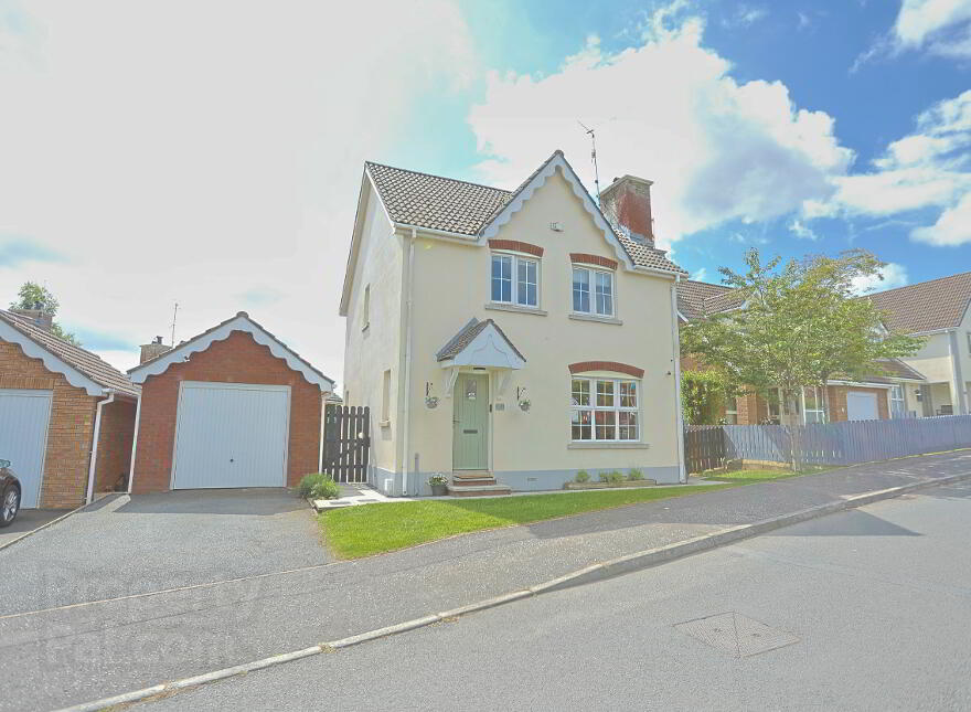 235 Kernan Hill Manor, Portadown, Craigavon, BT63 5WT photo