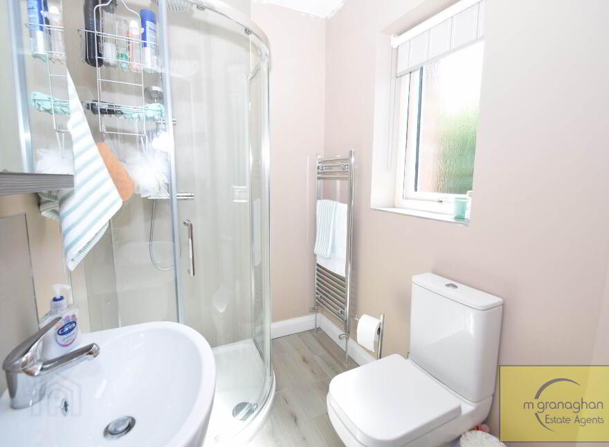 2e The Green, Dunmurry, Belfast, BT17 0EH