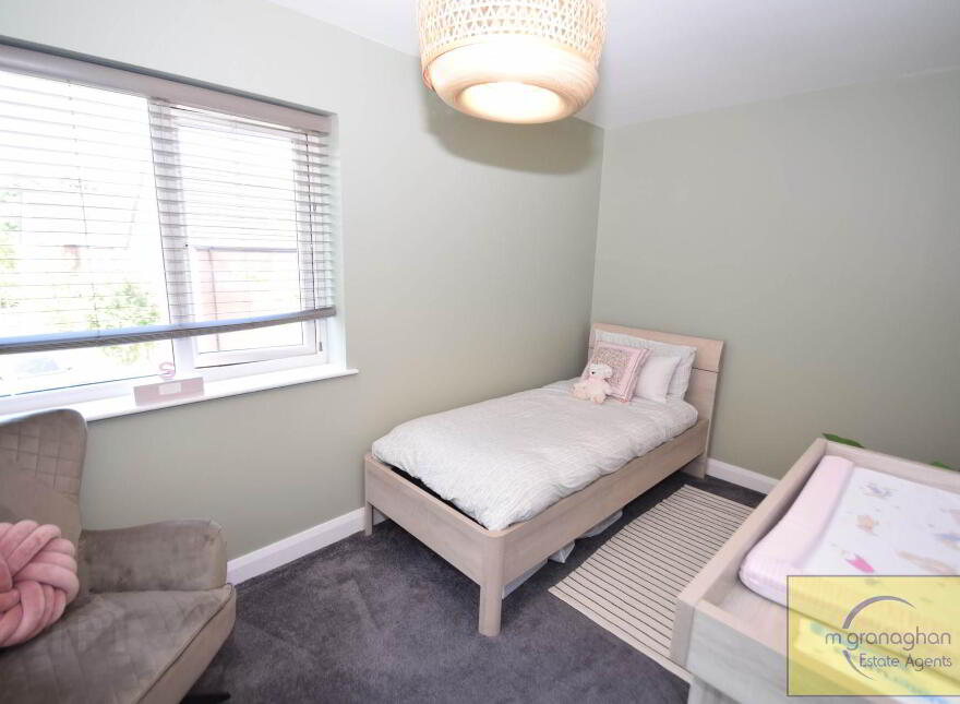 2e The Green, Dunmurry, Belfast, BT17 0EH