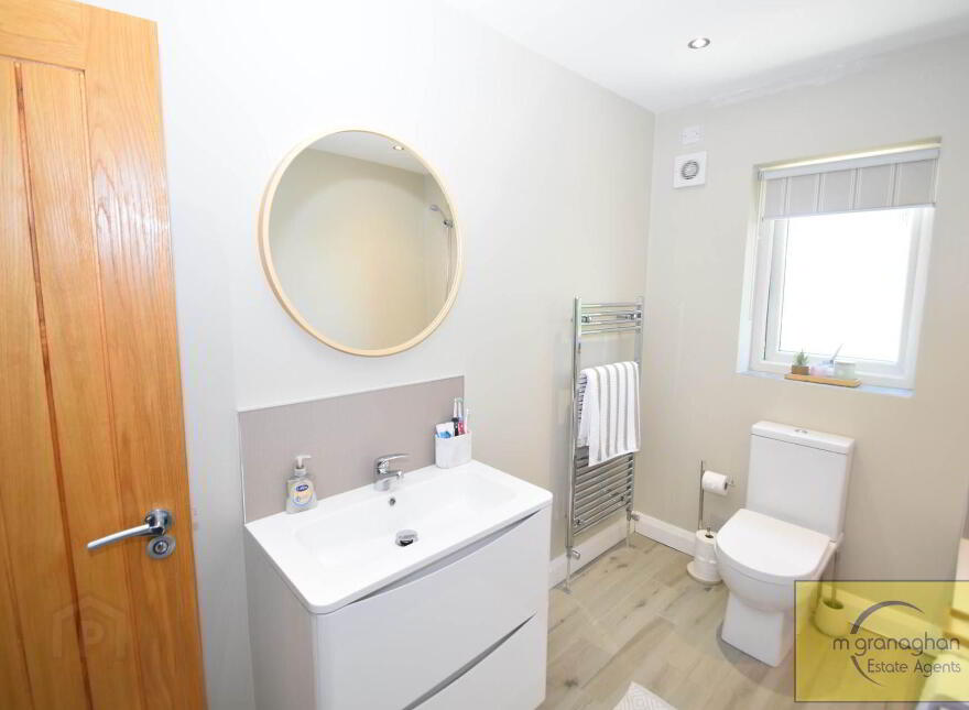 2e The Green, Dunmurry, Belfast, BT17 0EH