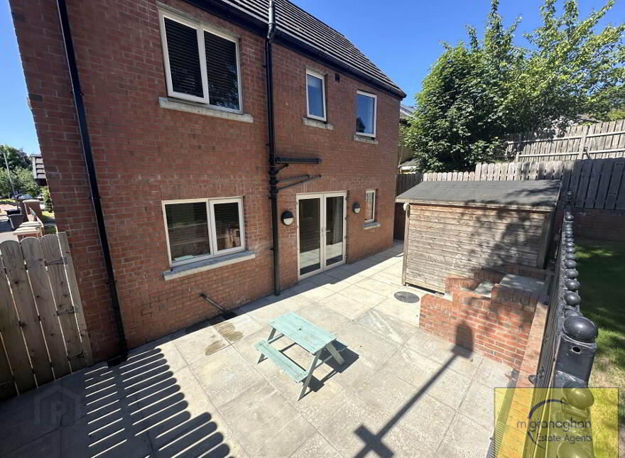 2e The Green, Dunmurry, Belfast, BT17 0EH