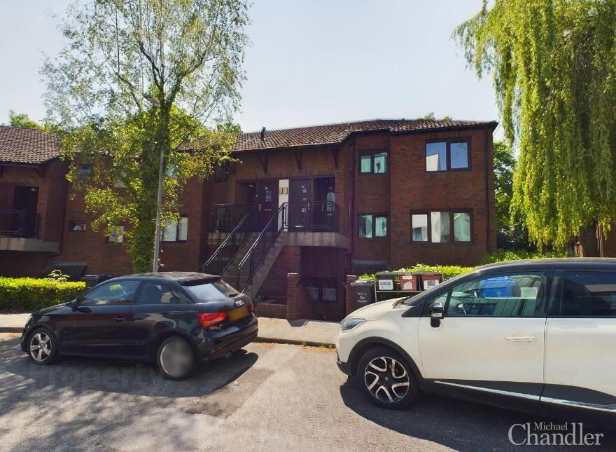 Apt, 6f Stranmillis Court, Belfast, BT9 5EU photo