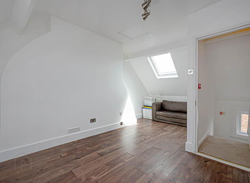 9 Sunwich Street, Ravenhill, Belfast, BT6 8JT