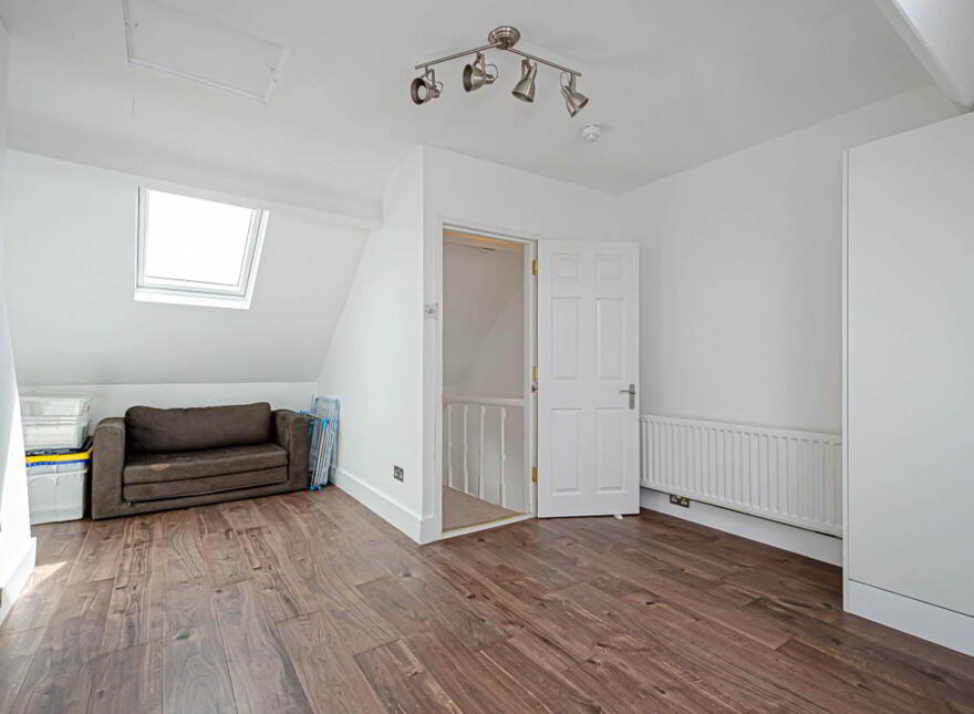 9 Sunwich Street, Ravenhill, Belfast, BT6 8JT