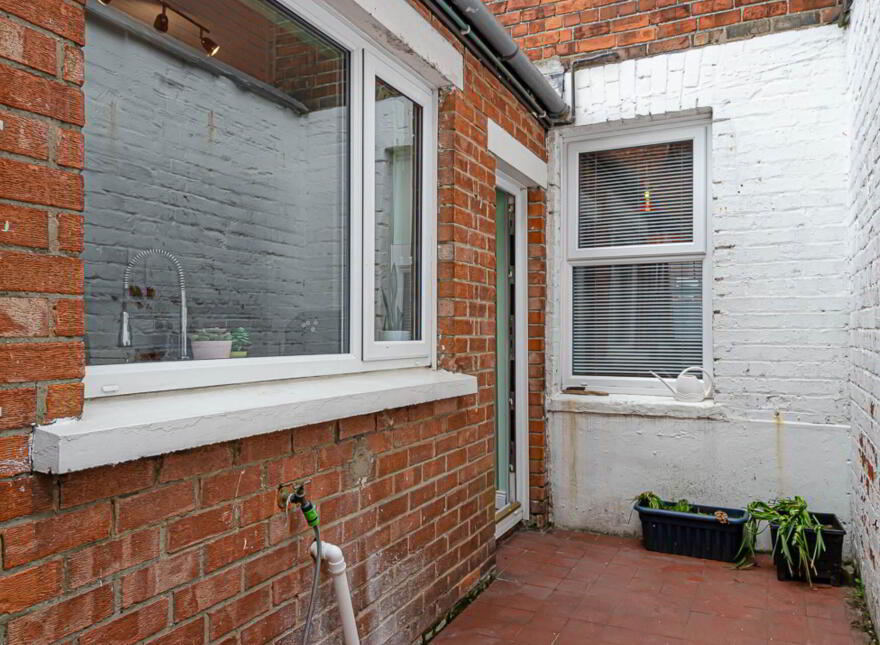 9 Sunwich Street, Ravenhill, Belfast, BT6 8JT