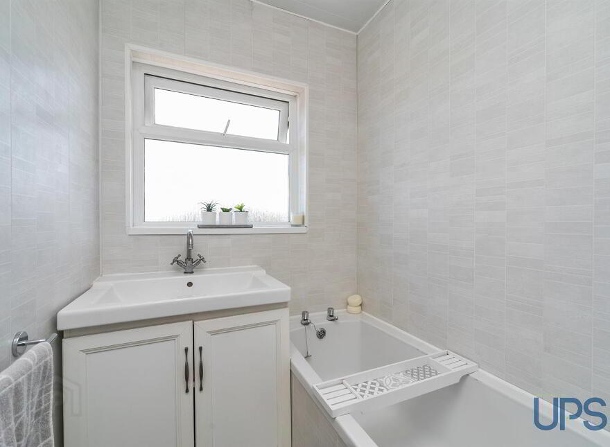 73 Upper Dunmurry Lane, The Green, Dunmurry, Belfast, BT17 0QD