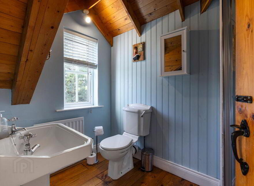 Eala Lodge, 48 Glebe Road, Castlerock, Coleraine, BT51 4SW