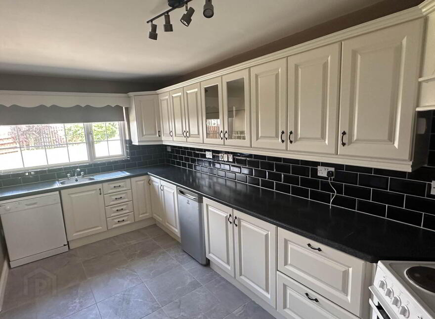 6 Crawford Square, Moville, F93X326