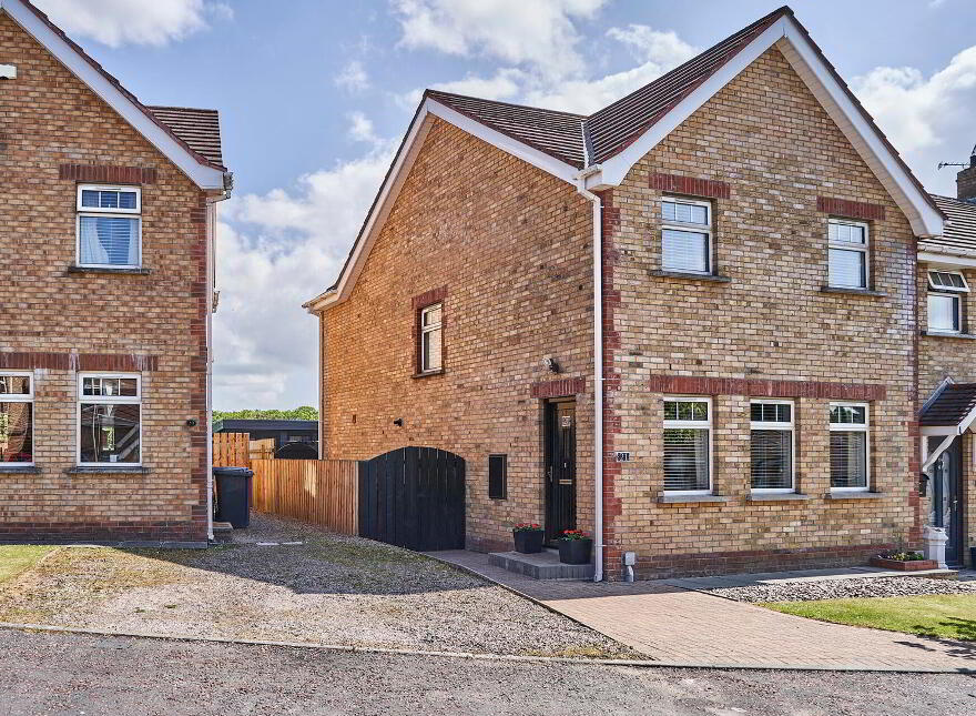 21 Viceroys Wood, Bangor, BT19 1WF photo