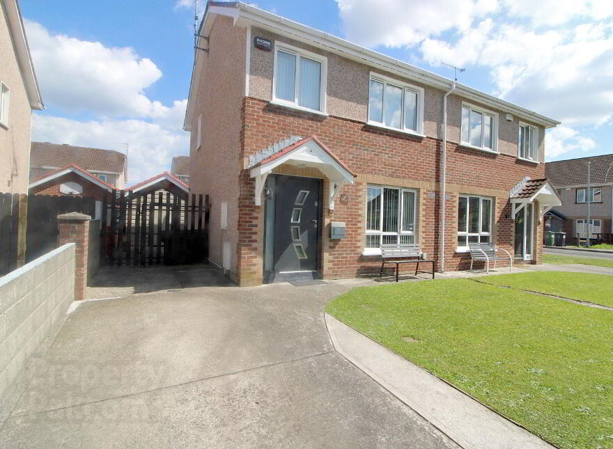 6 Woodville Manor, Tom Bellew Avenue, Dundalk, A91R8N4 photo