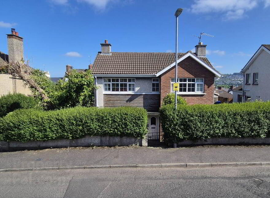 14 Oakfield Road, Derry, BT48 9BB photo