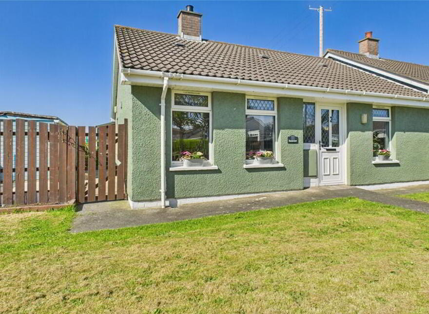 11 Westlea Drive, Portavogie, Newtownards, BT22 1EY photo