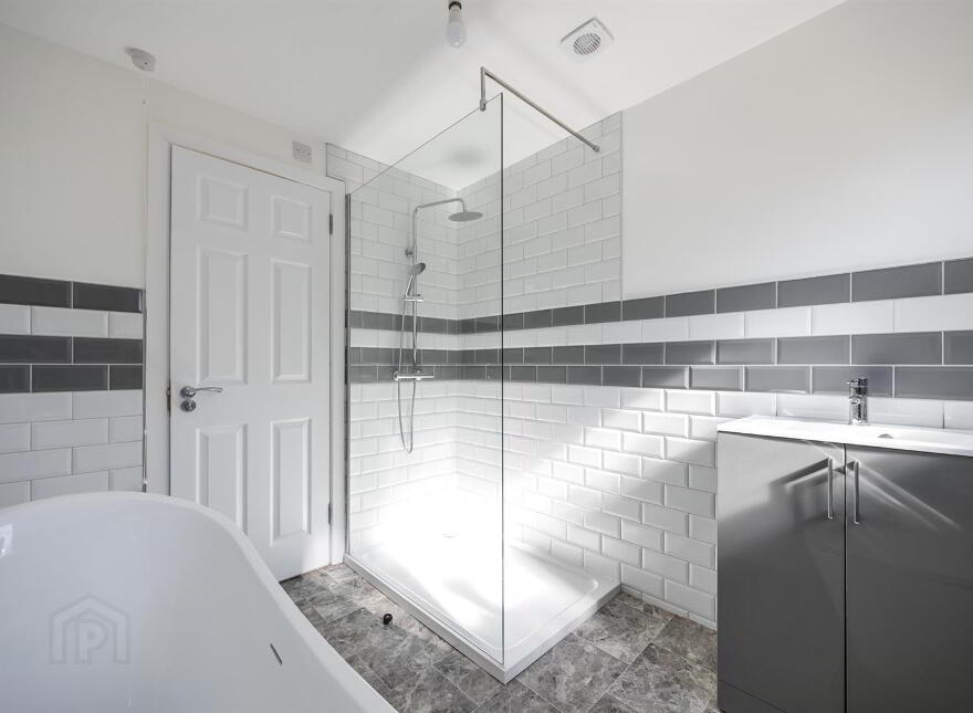 17 Gortin Park, Belfast, BT5 7EQ