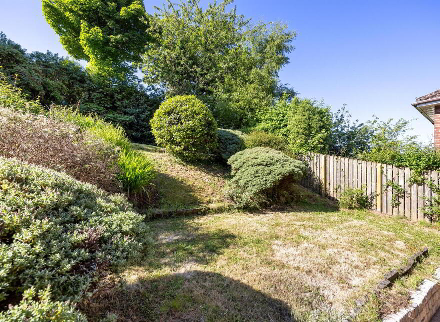 17 Gortin Park, Belfast, BT5 7EQ