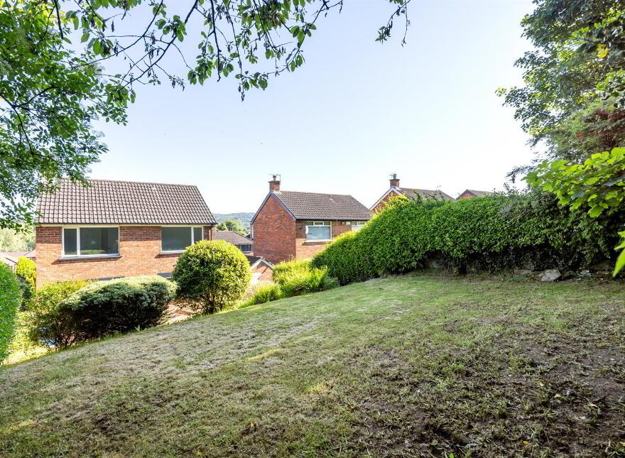 17 Gortin Park, Belfast, BT5 7EQ