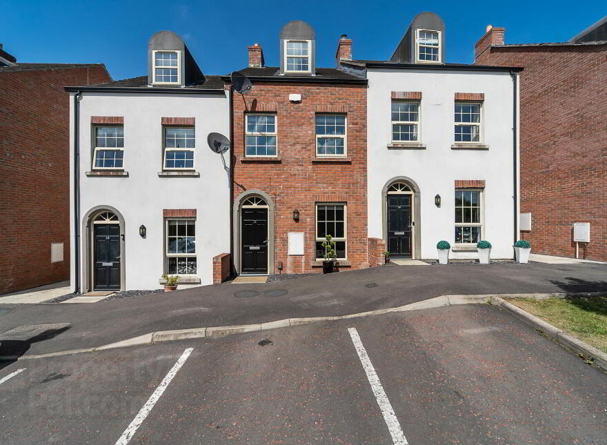 15 Gransha Wood, Dundonald, Belfast, BT16 2FG photo