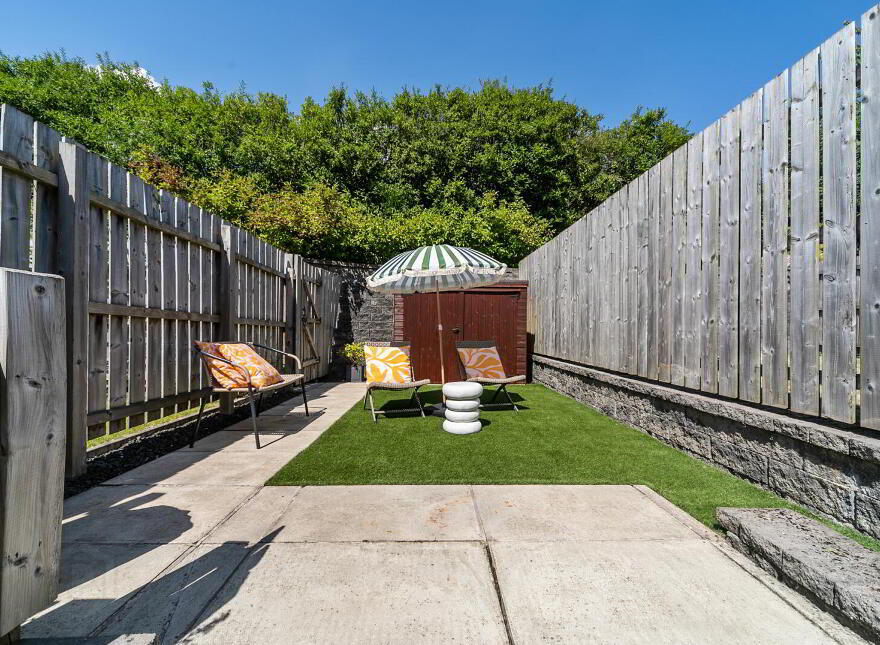 15 Gransha Wood, Dundonald, Belfast, BT16 2FG