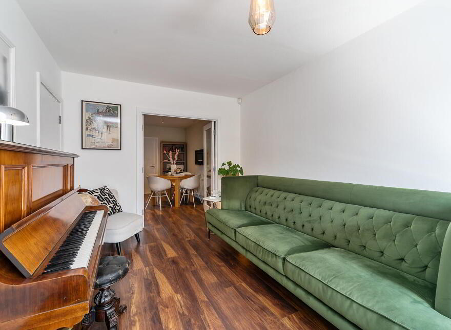 15 Gransha Wood, Dundonald, Belfast, BT16 2FG