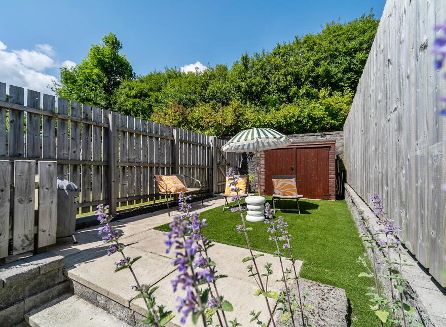 15 Gransha Wood, Dundonald, Belfast, BT16 2FG