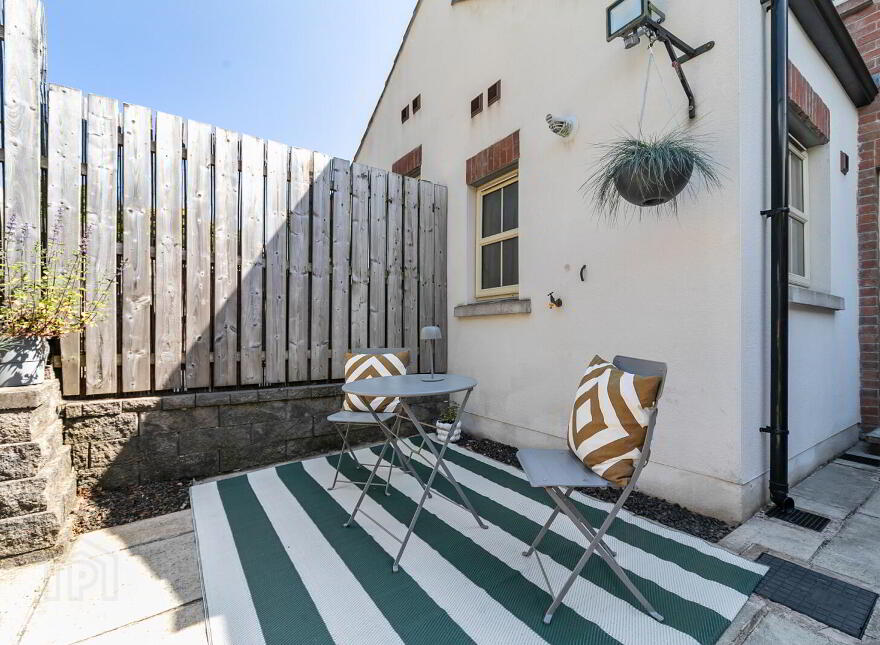 15 Gransha Wood, Dundonald, Belfast, BT16 2FG