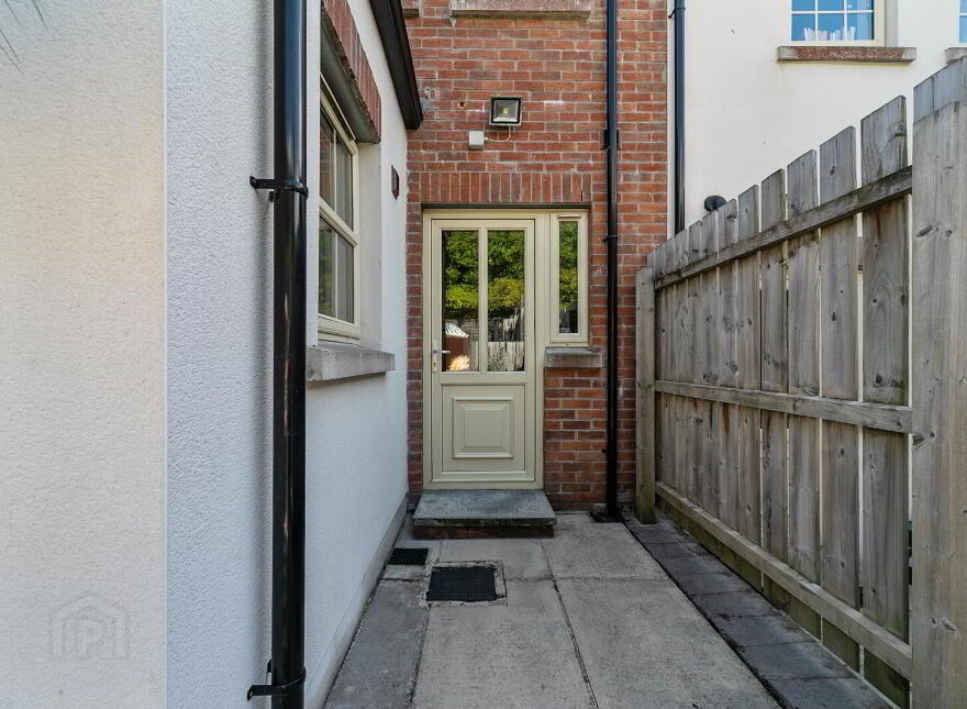 15 Gransha Wood, Dundonald, Belfast, BT16 2FG