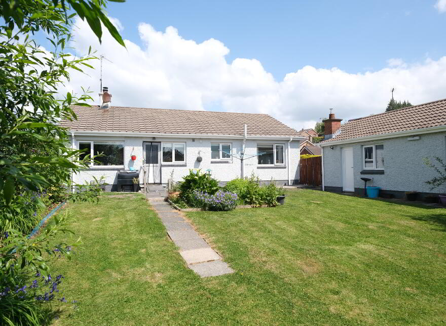 61 Glenwood Gardens, Enniskillen, BT74 7NA