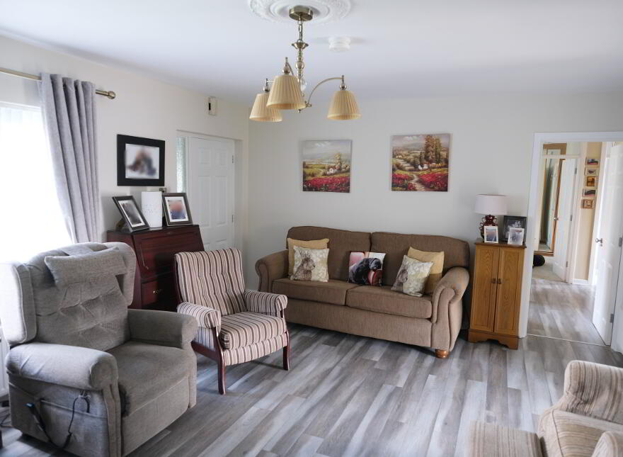 61 Glenwood Gardens, Enniskillen, BT74 7NA
