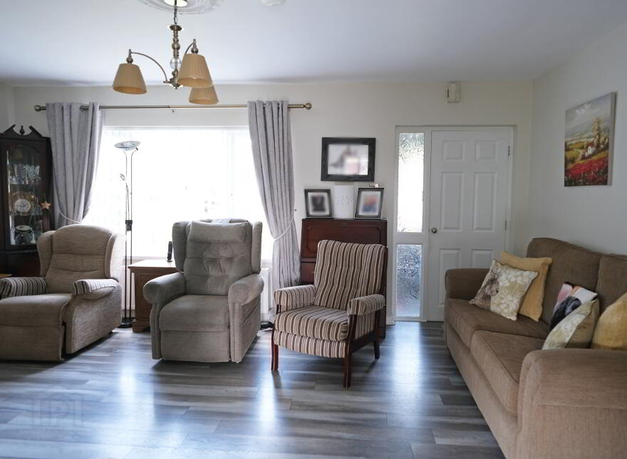 61 Glenwood Gardens, Enniskillen, BT74 7NA