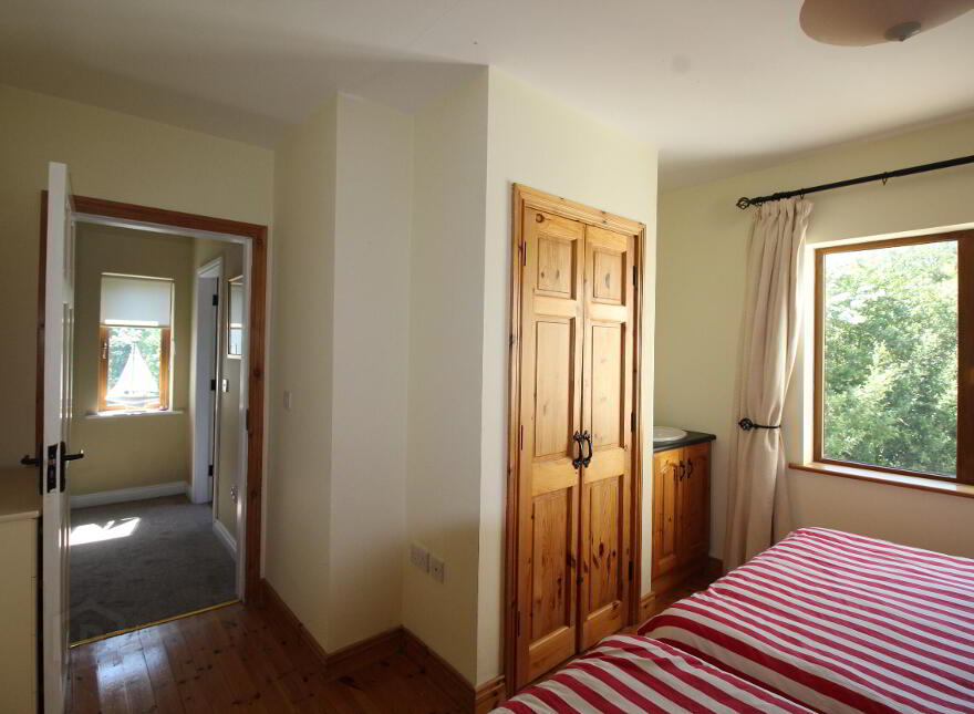 2 Cois Farraige, Kilcrohane, P75TC04