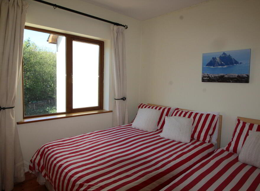 2 Cois Farraige, Kilcrohane, P75TC04