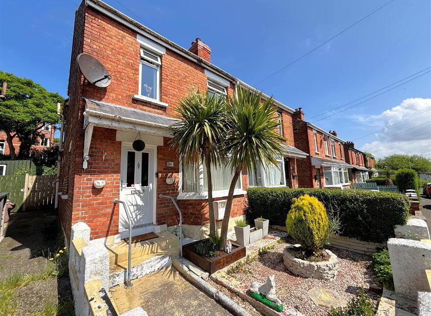 14 Somerton Gardens, Belfast, BT15 3LN photo